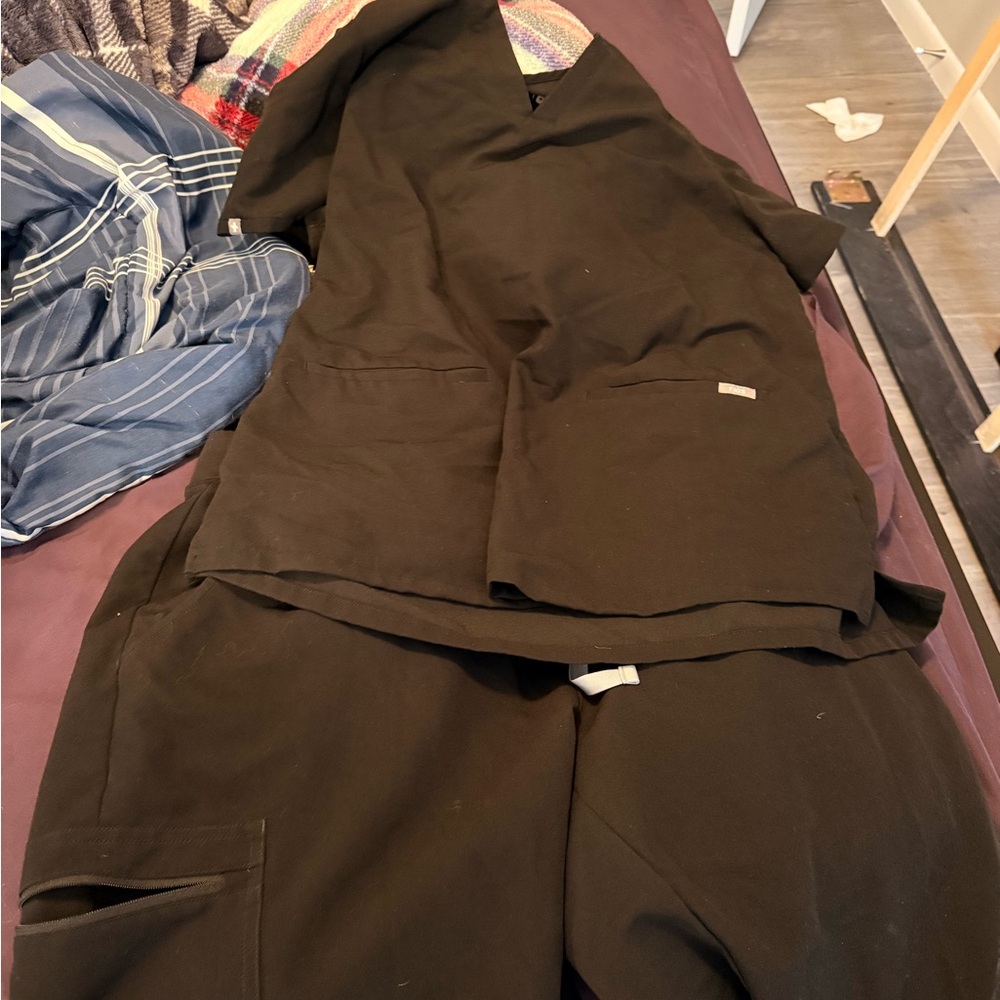 Black Scrub Set